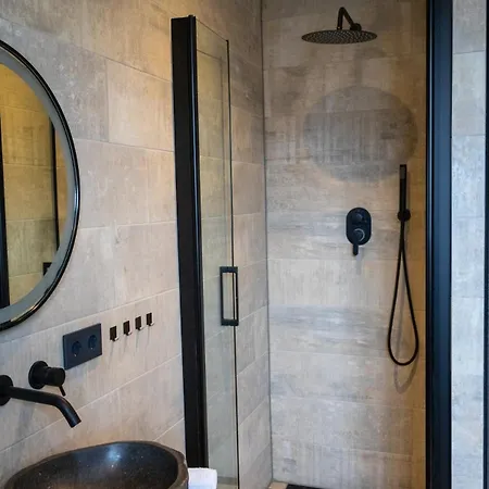 Groepsverblijf Voormalig Politiebureau 4 *