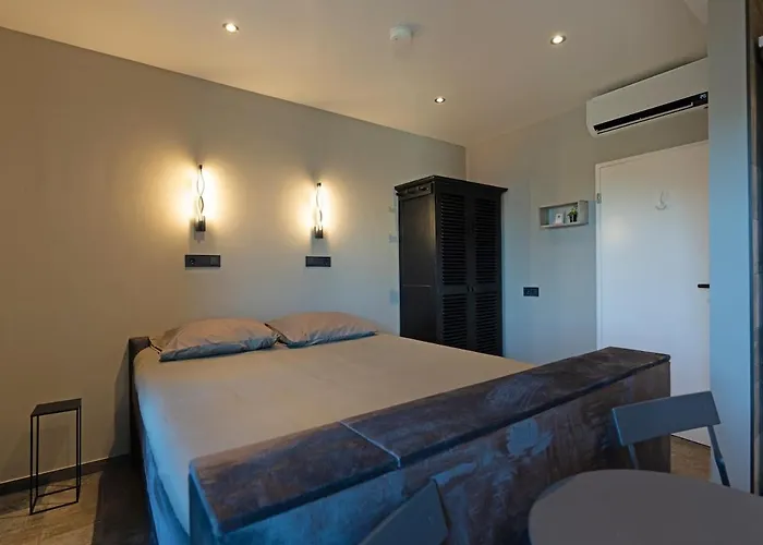 Groepsverblijf Voormalig Politiebureau 4 Appartamento *