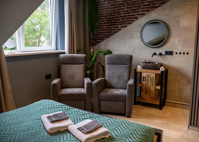 Groepsverblijf Voormalig Politiebureau 4 Appartamento