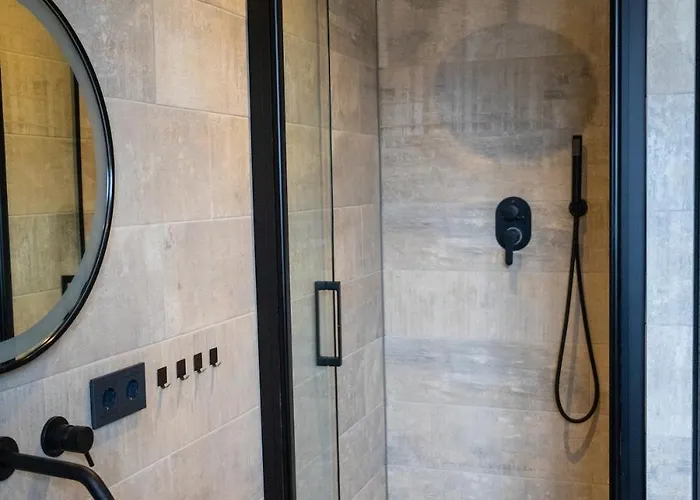 Groepsverblijf Voormalig Politiebureau 4 *